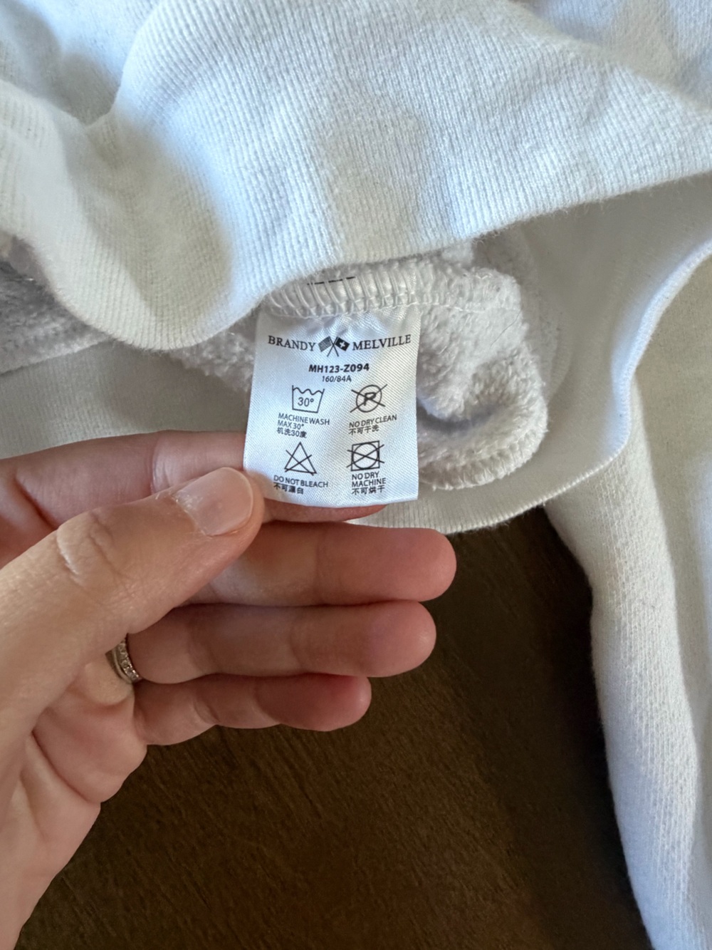 Sweater Subcategory Identification - Picture 2 of 4